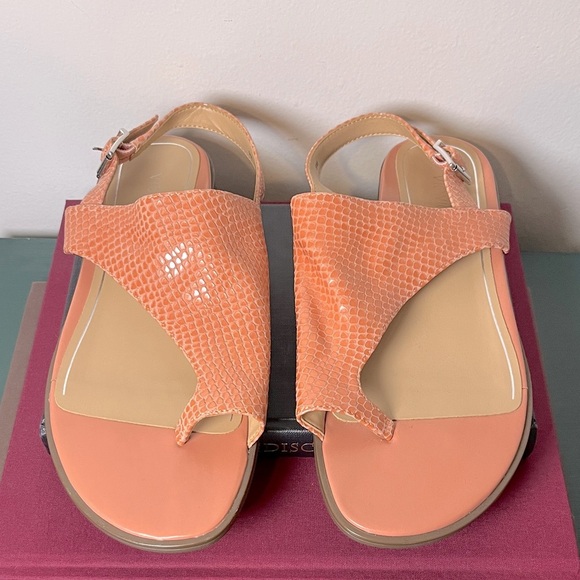 Vionic Shoes - NWOT Vionic Citrine Ella Slingback Buckle Coral Sandals Sz 9 Summer Vacation
